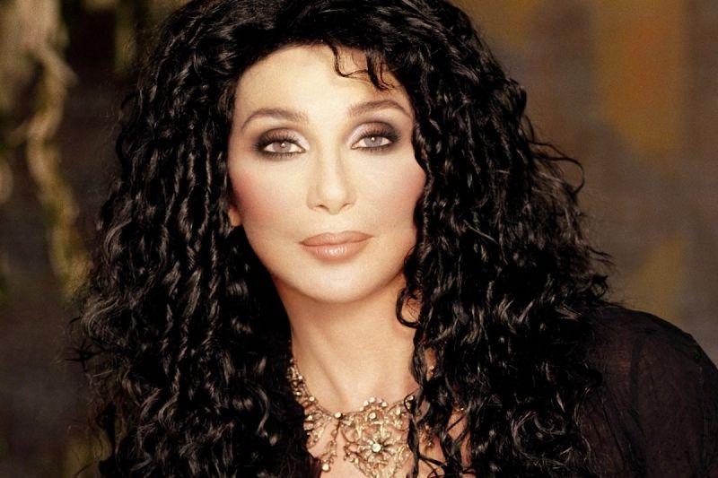 Cher adelantó un fragmento de "Gimme! Gimme! Gimme!" | FRECUENCIA RO.