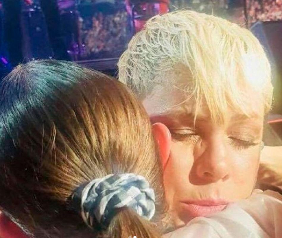 Pink paró un show para consolar a una fan | FRECUENCIA RO.