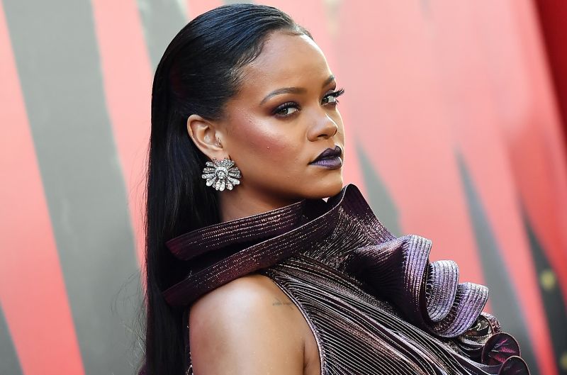Una modelo casi da a luz en pleno desfile de Rihanna  | FRECUENCIA RO.