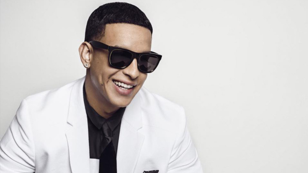 Los fans chinos recibieron a Daddy Yankee en el aeropuerto con una coreo | FRECUENCIA RO.