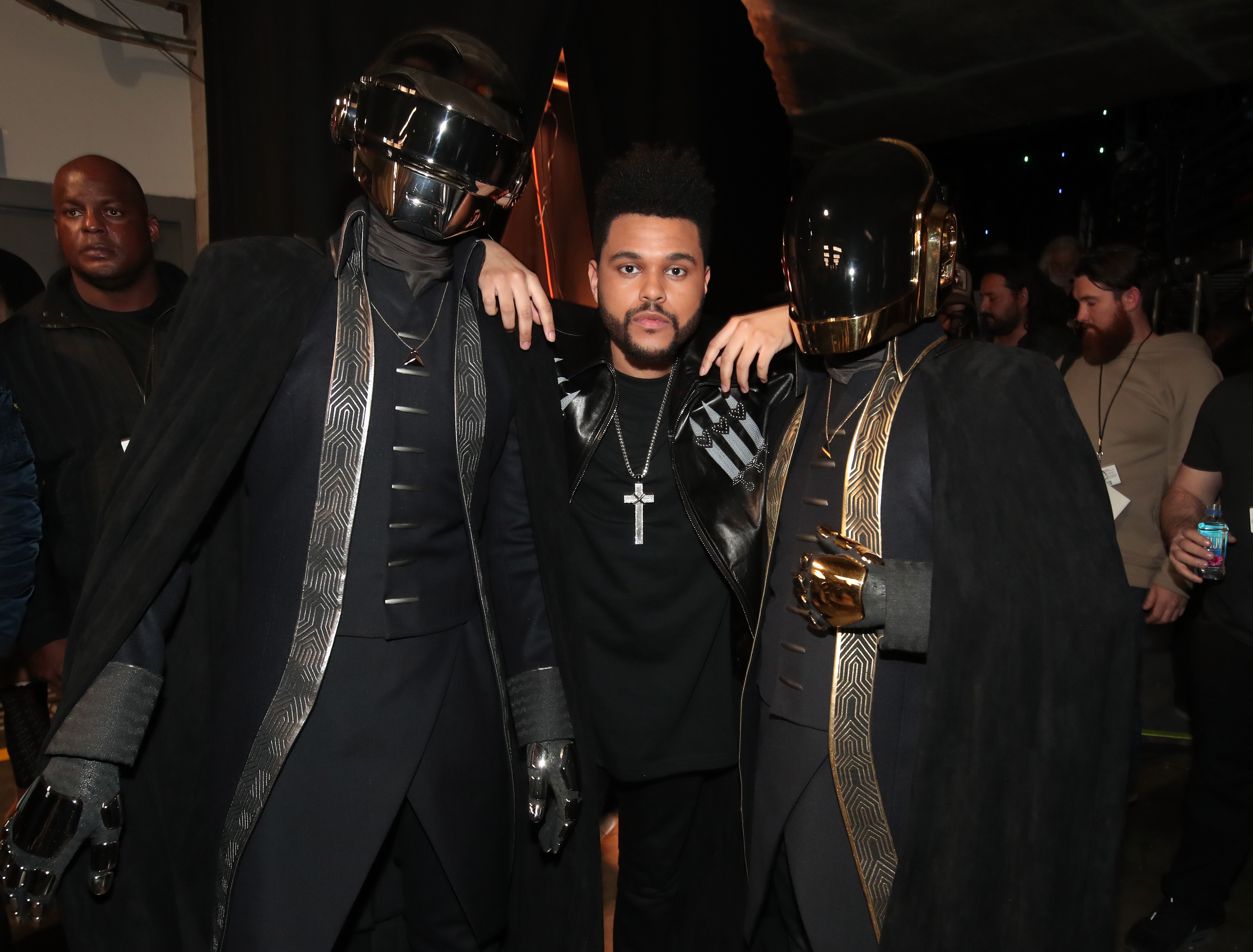 The Weeknd y Daft Punk acusados de plagio por su hit "Starboy" | FRECUENCIA RO.