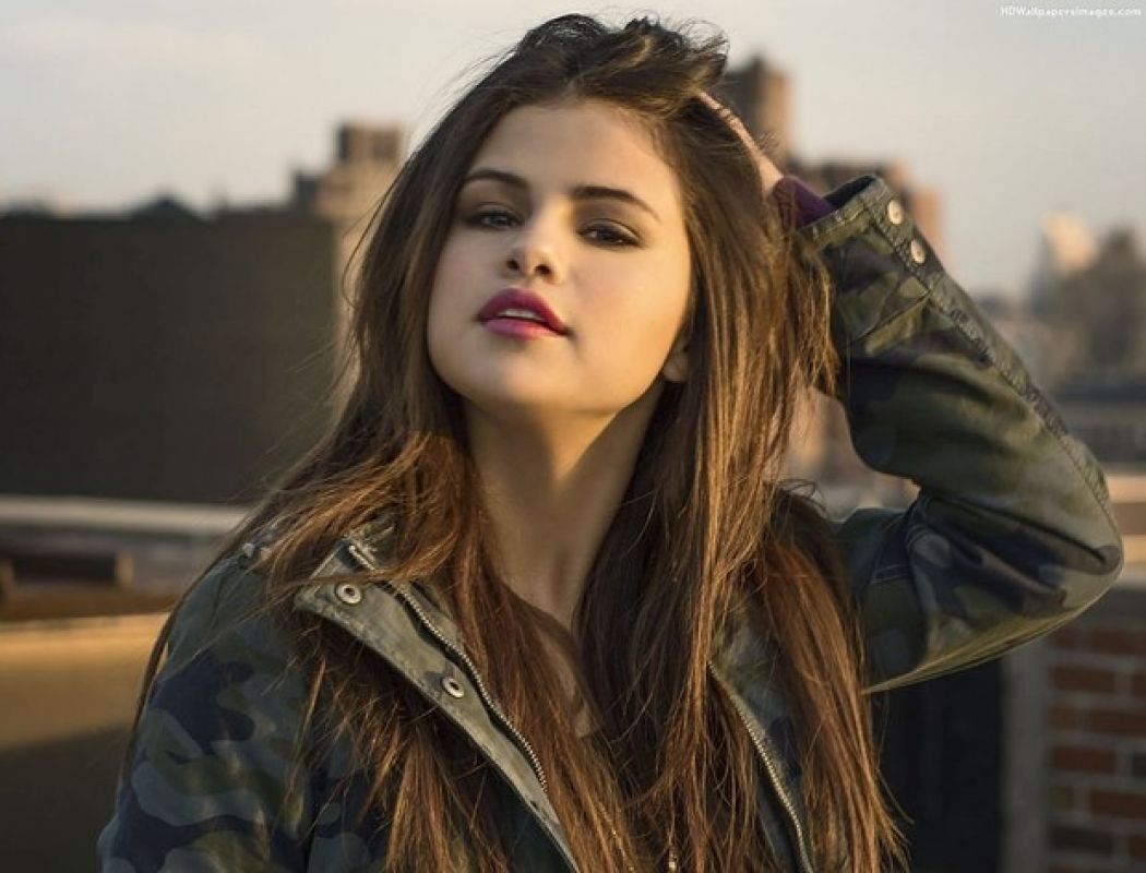 13 Reasons Why y Selena Gomez  | FRECUENCIA RO.