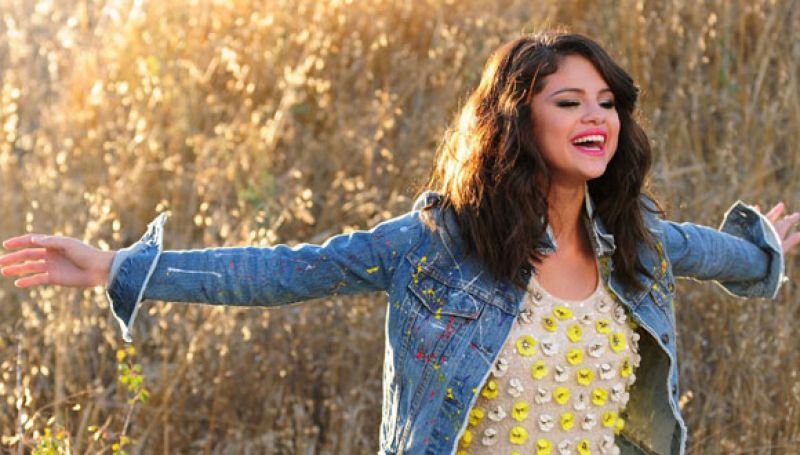 Selena renueva su reinado en Instagram | FRECUENCIA RO.