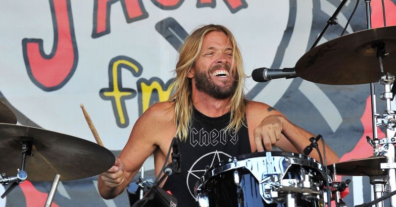 Taylor Hawkins de Foo Fighters enseña a tocar la batería en sus redes sociales | FRECUENCIA RO.